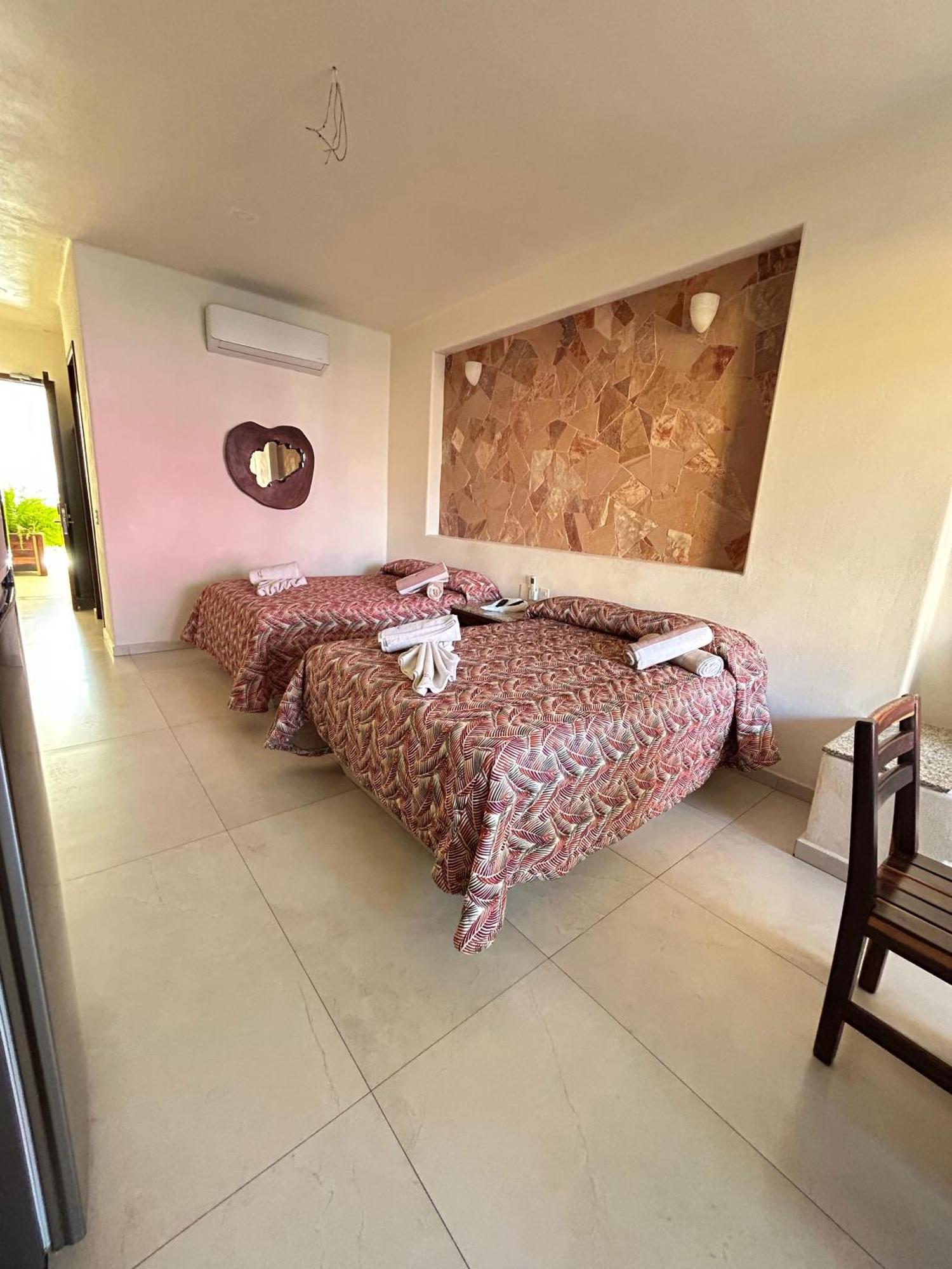 לוס איילה Amparo Resort מראה חיצוני תמונה